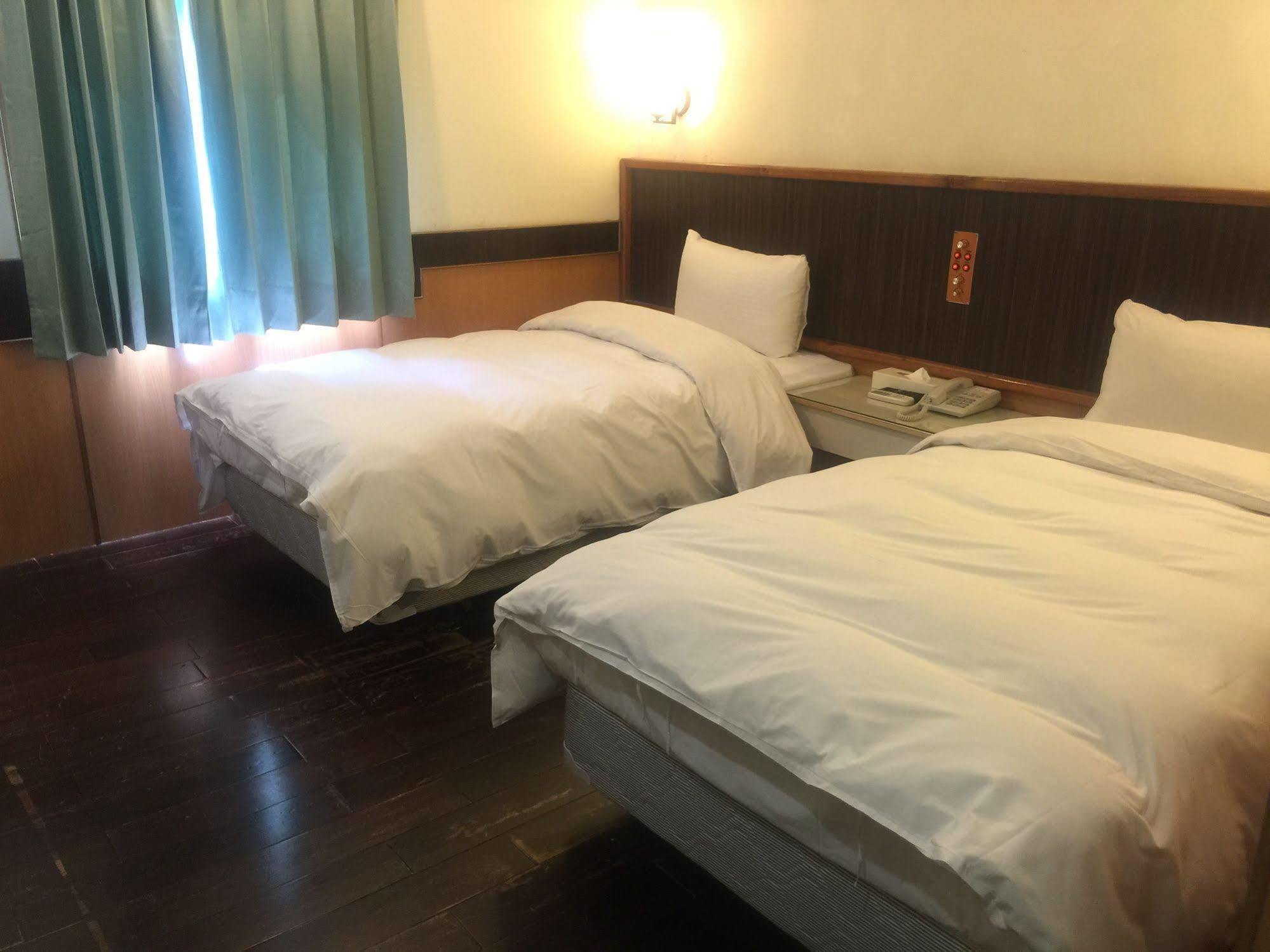 Galaxy Hotel Чжунли Экстерьер фото