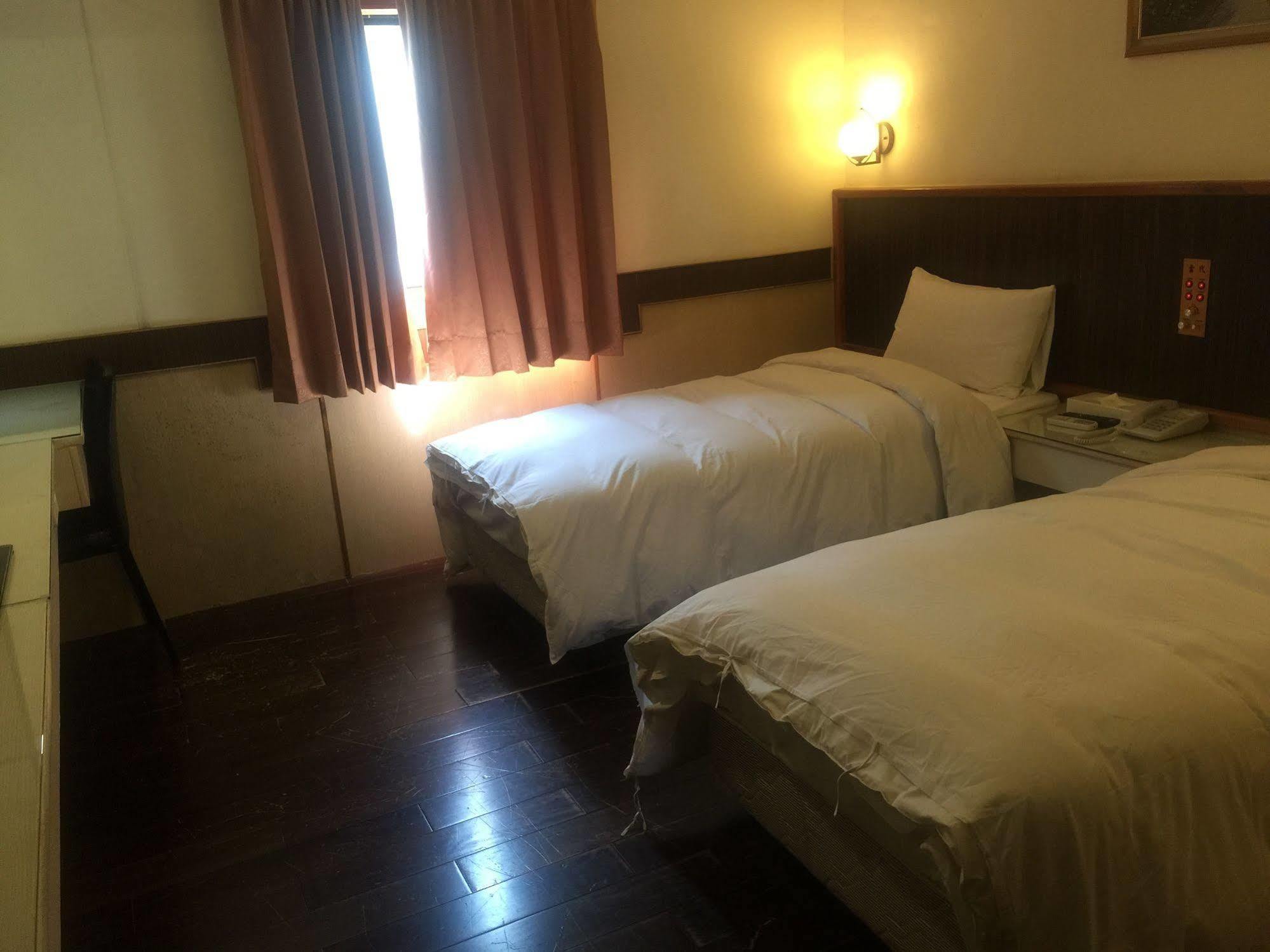 Galaxy Hotel Чжунли Экстерьер фото