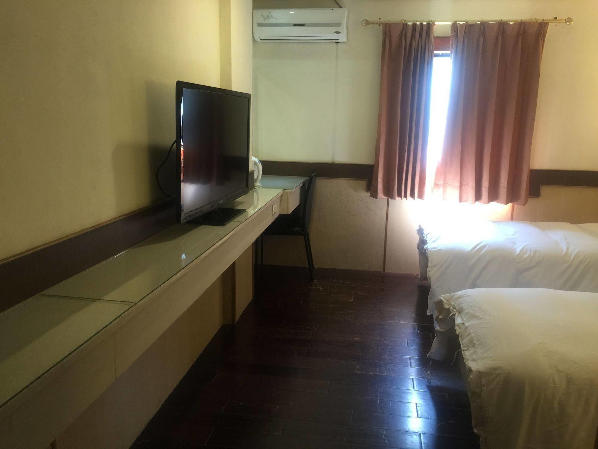 Galaxy Hotel Чжунли Экстерьер фото