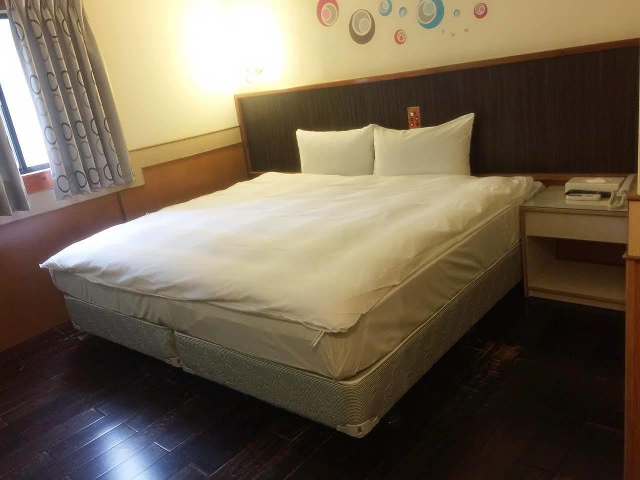 Galaxy Hotel Чжунли Экстерьер фото